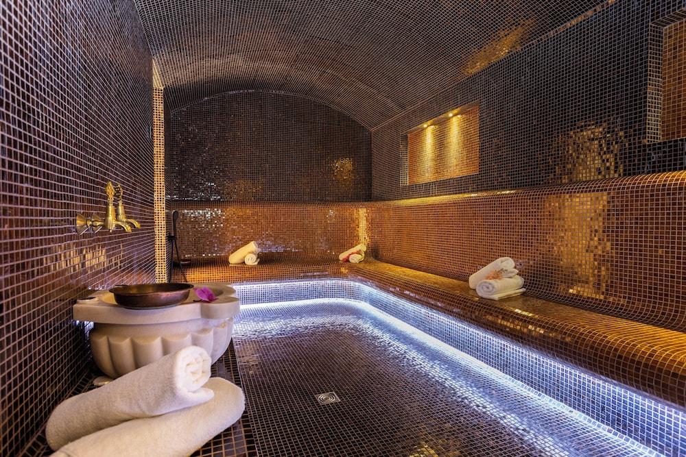 swimming pool spa