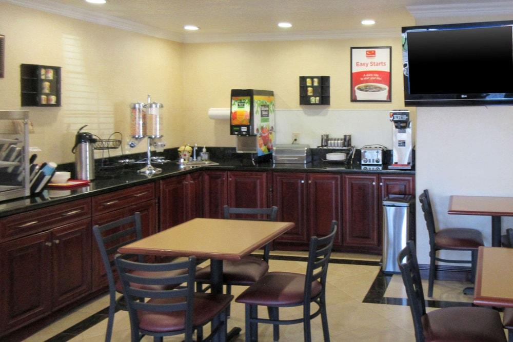 restaurant-cafeteria