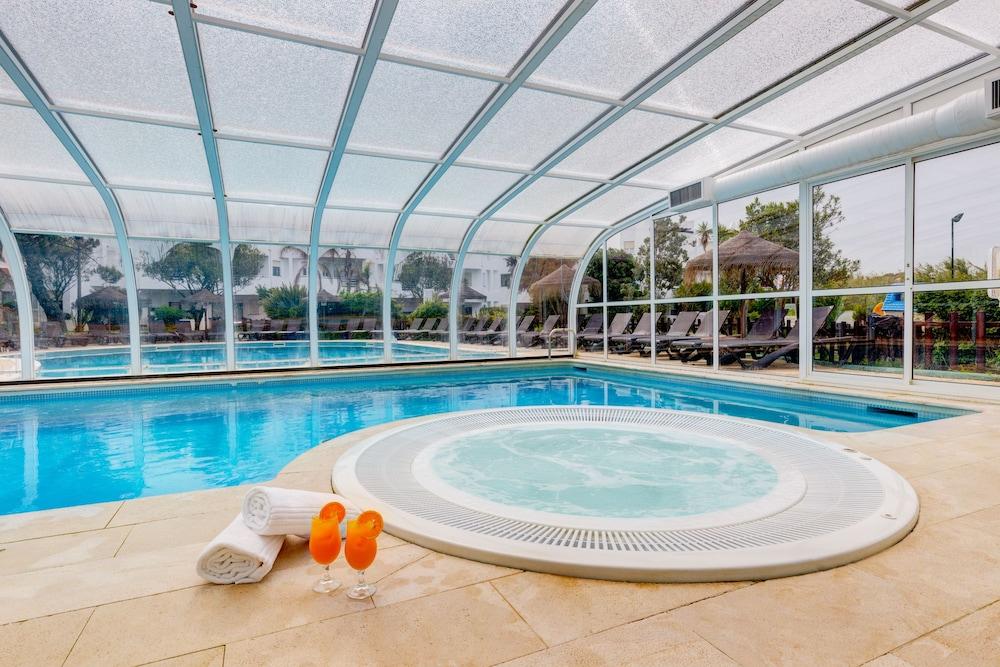 swimming pool spa