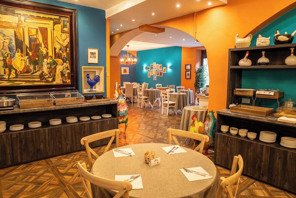 restaurant cafeteria