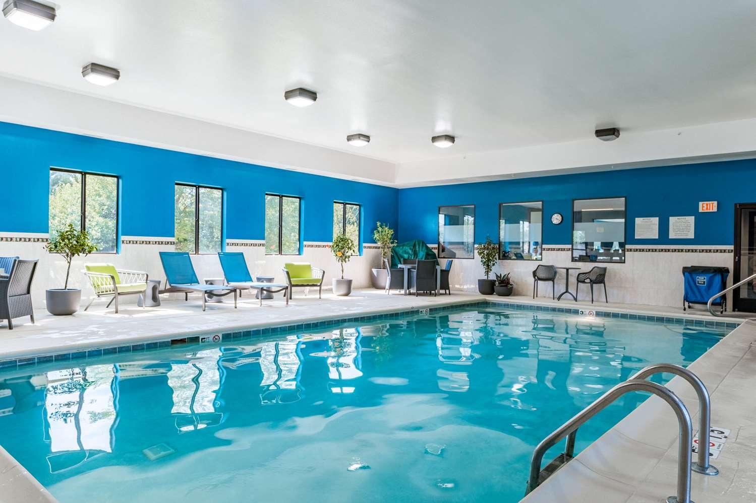 swimming pool spa