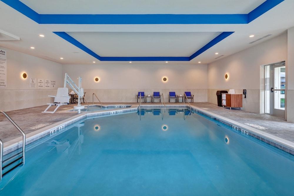 swimming pool spa