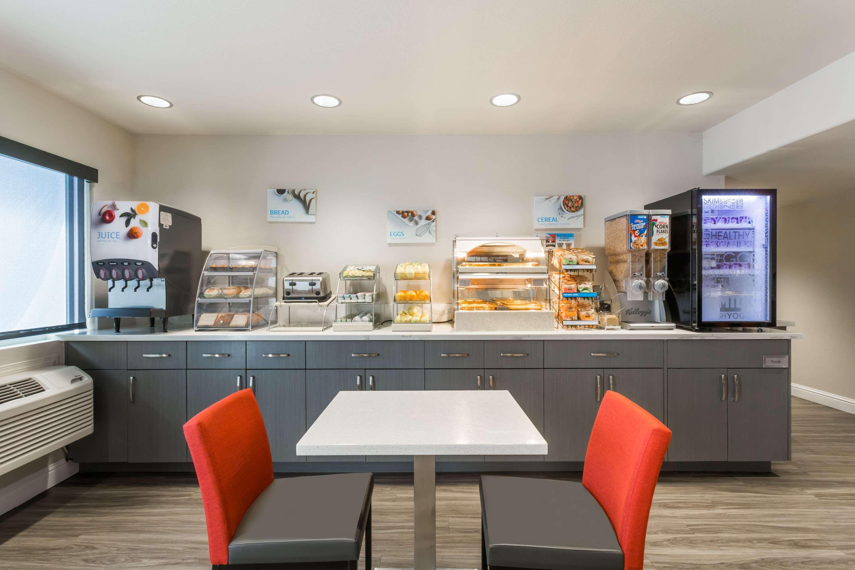 restaurant cafeteria