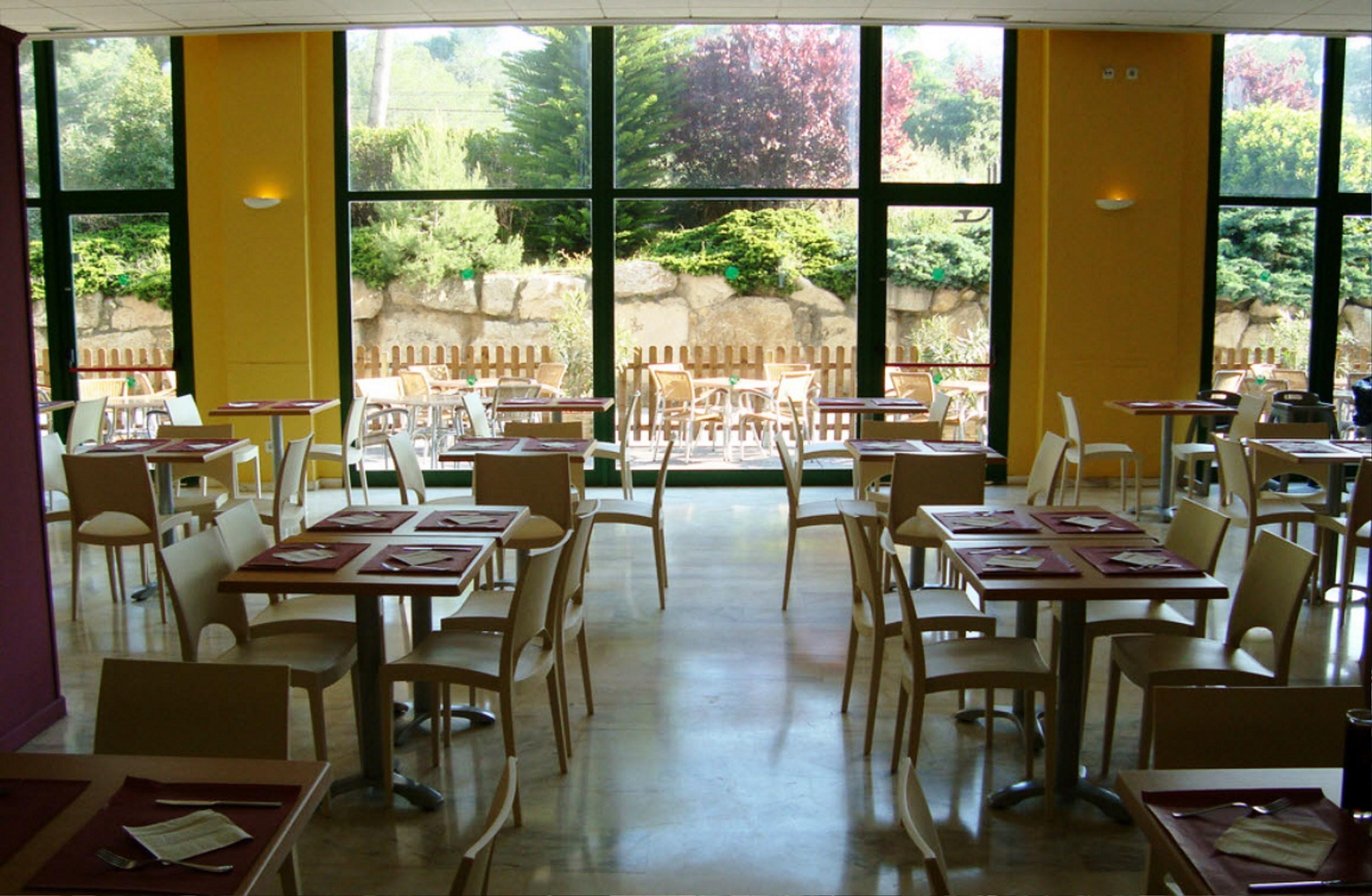 restaurant cafeteria