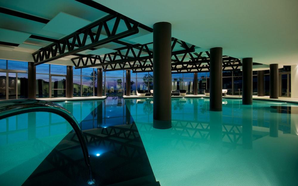 swimming pool spa