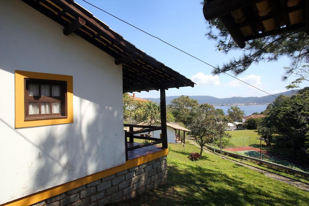 swimming pool spa