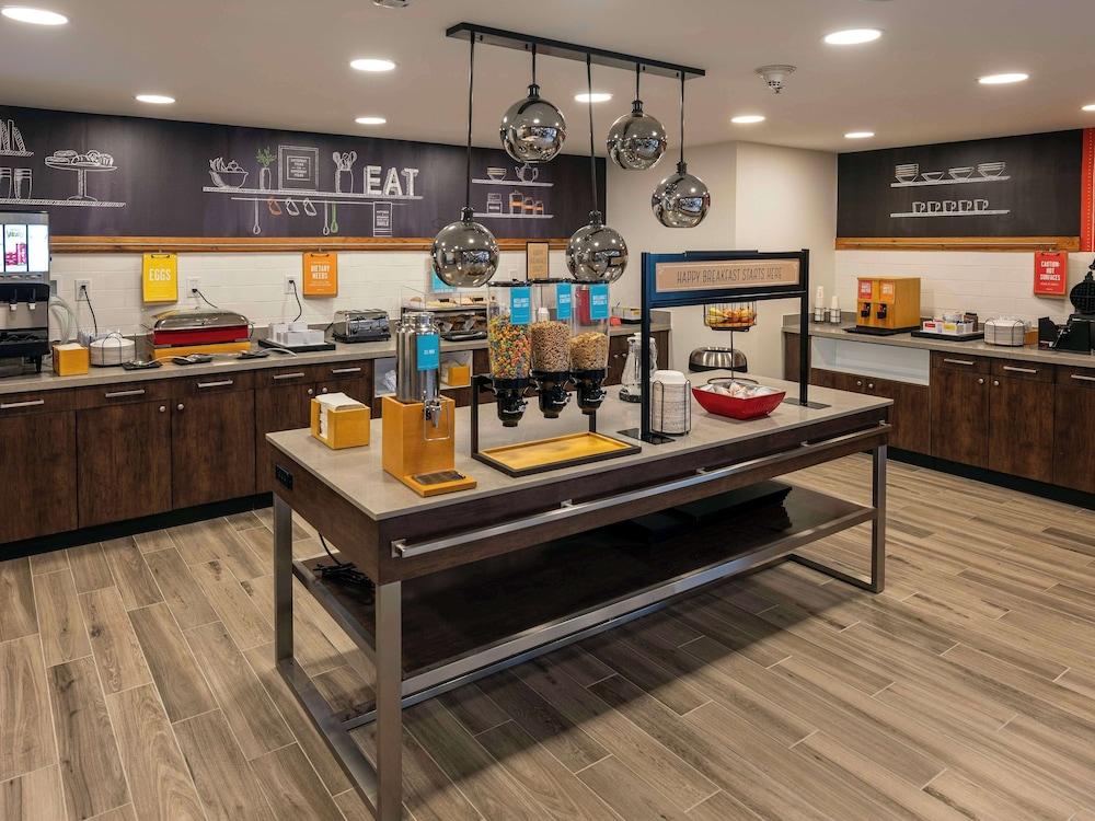 restaurant cafeteria