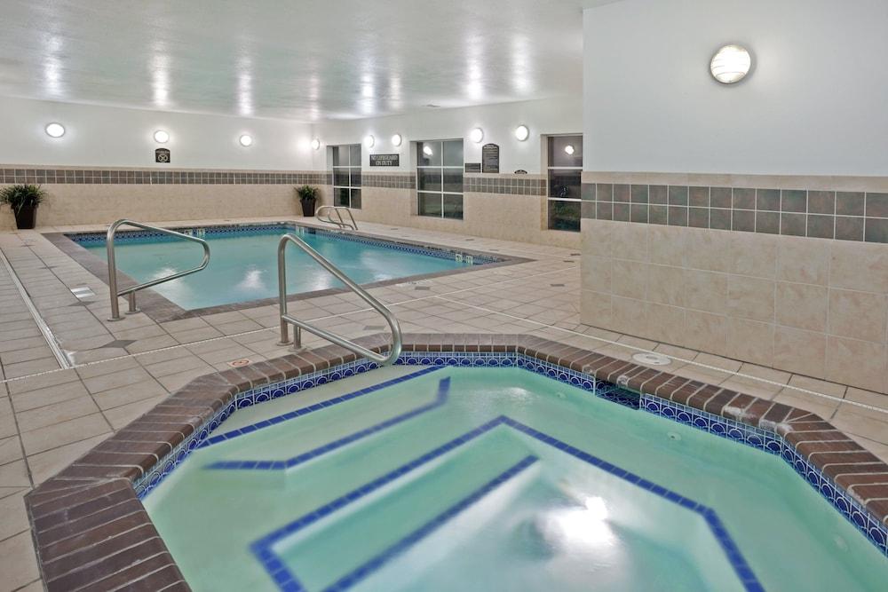 swimming pool spa