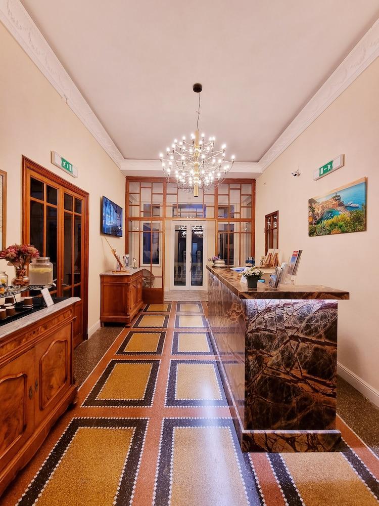 lobby