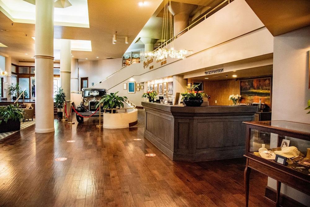 lobby