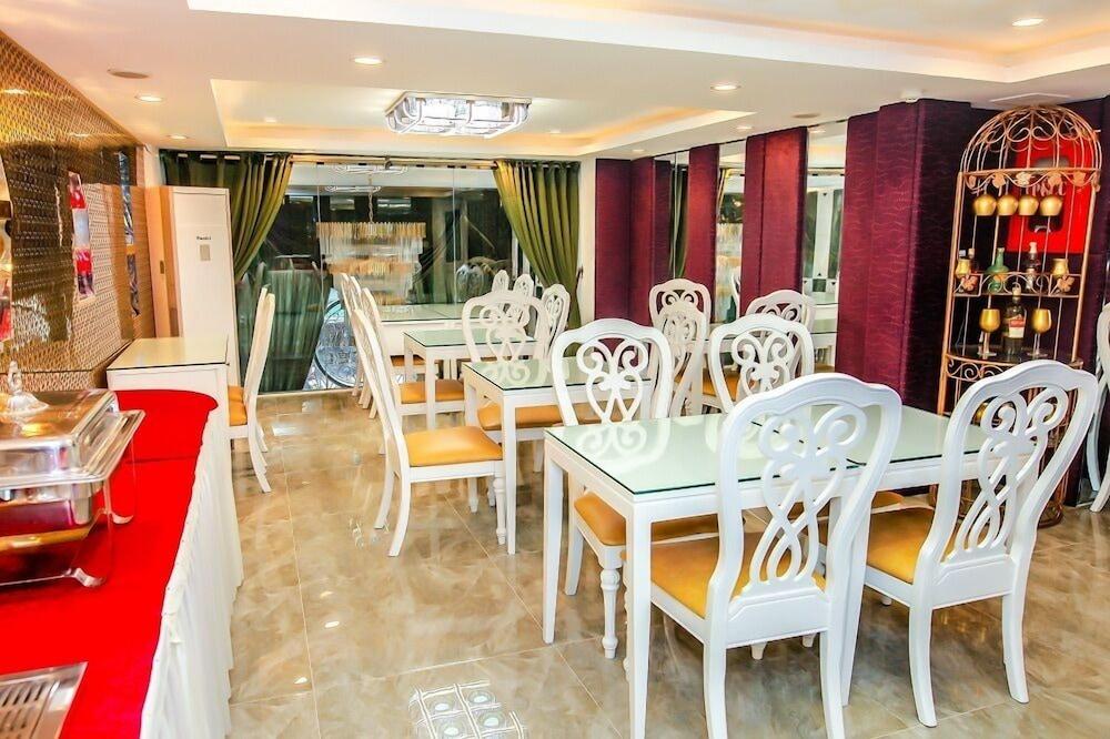 restaurant-cafeteria