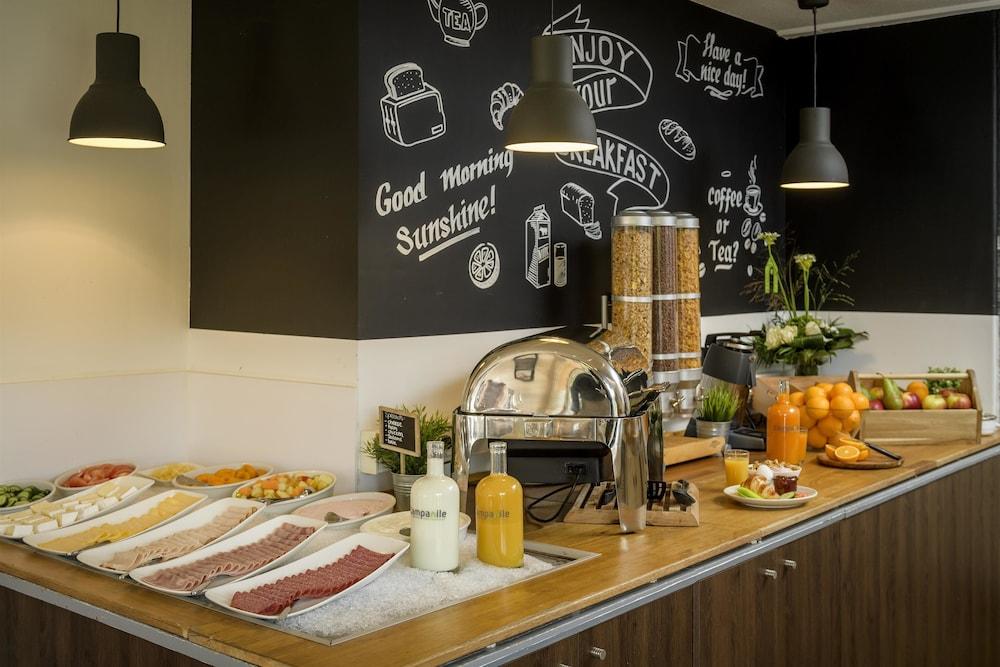 restaurant-cafeteria