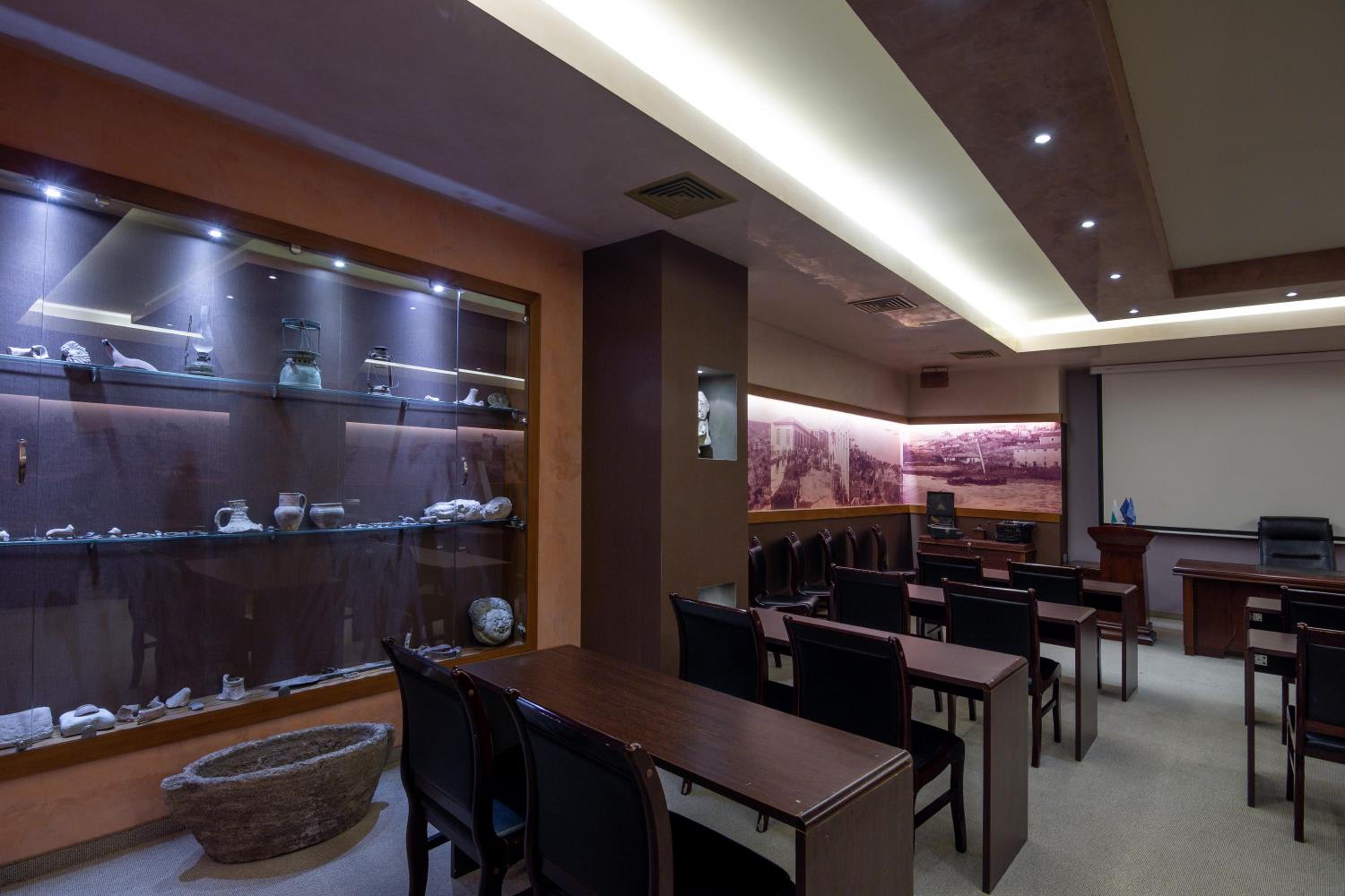 restaurant cafeteria
