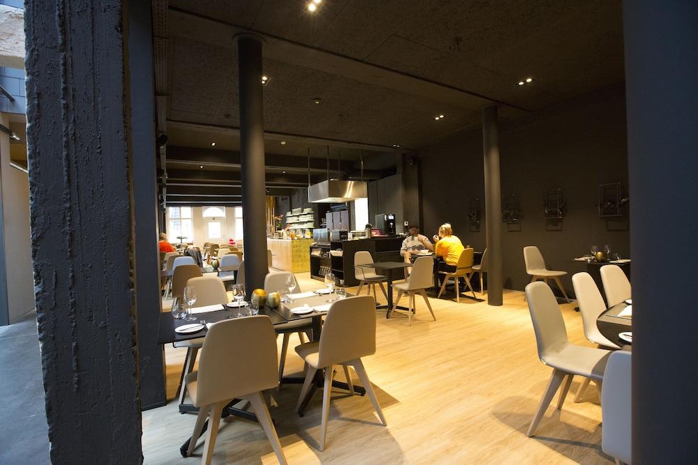 restaurant-cafeteria