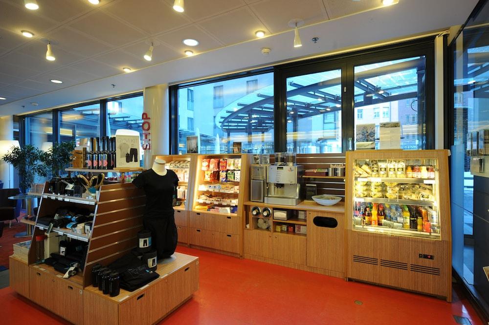 restaurant-cafeteria