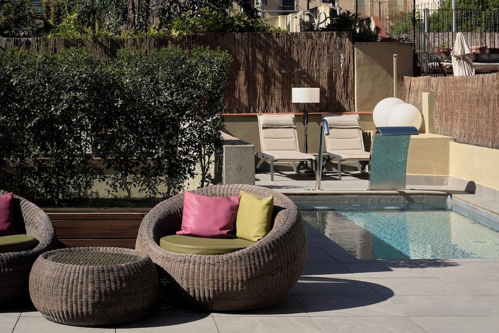 swimming pool spa
