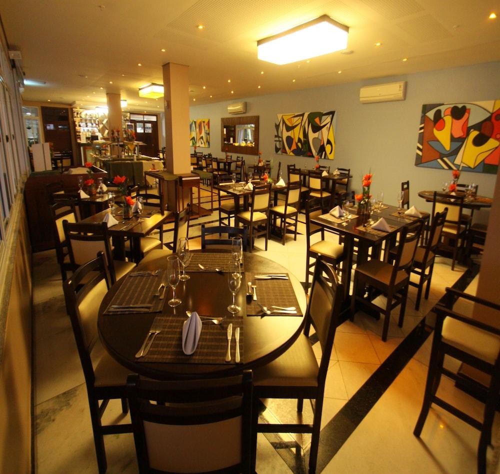 restaurant-cafeteria