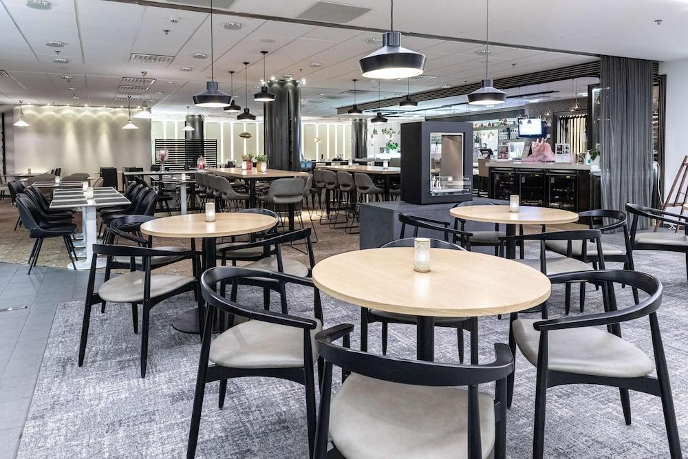 restaurant-cafeteria