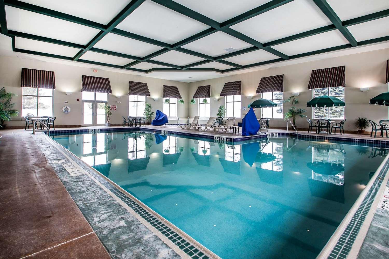 swimming pool spa