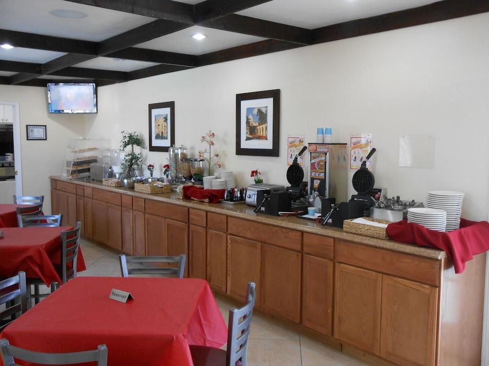 restaurant-cafeteria