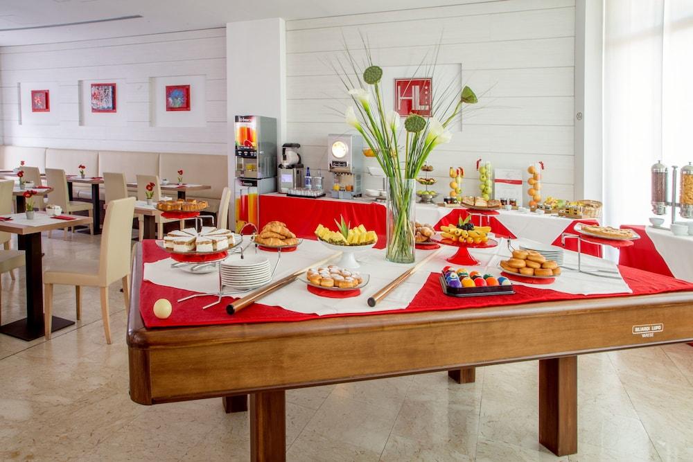 restaurant cafeteria