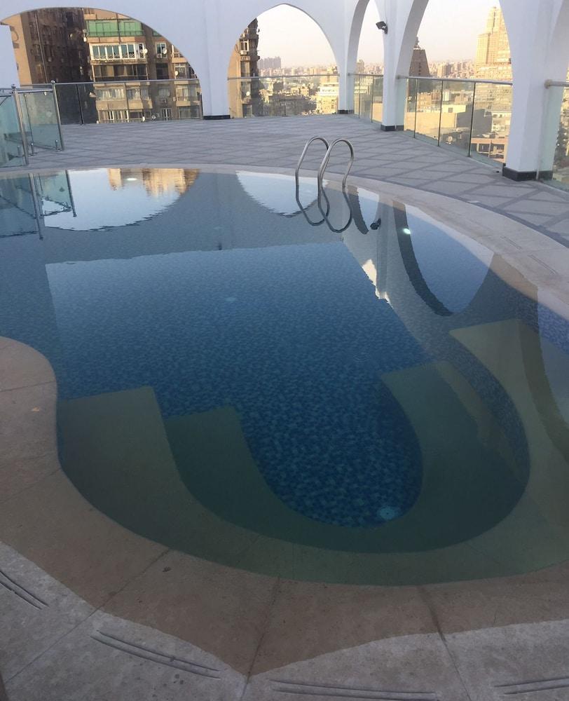 swimming pool spa