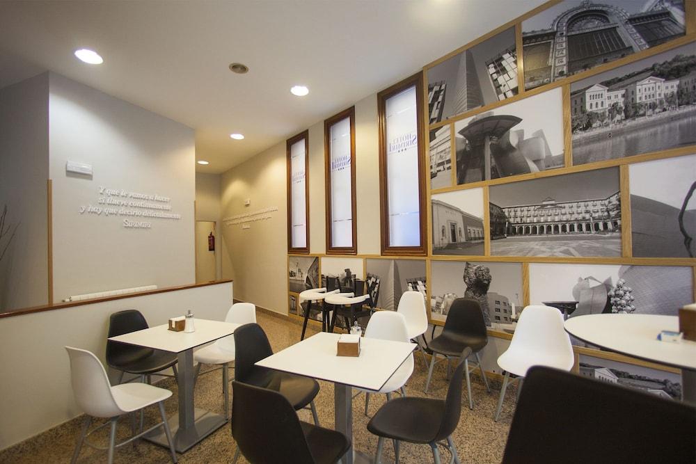restaurant cafeteria
