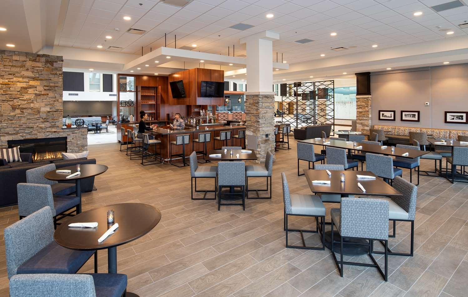 restaurant cafeteria