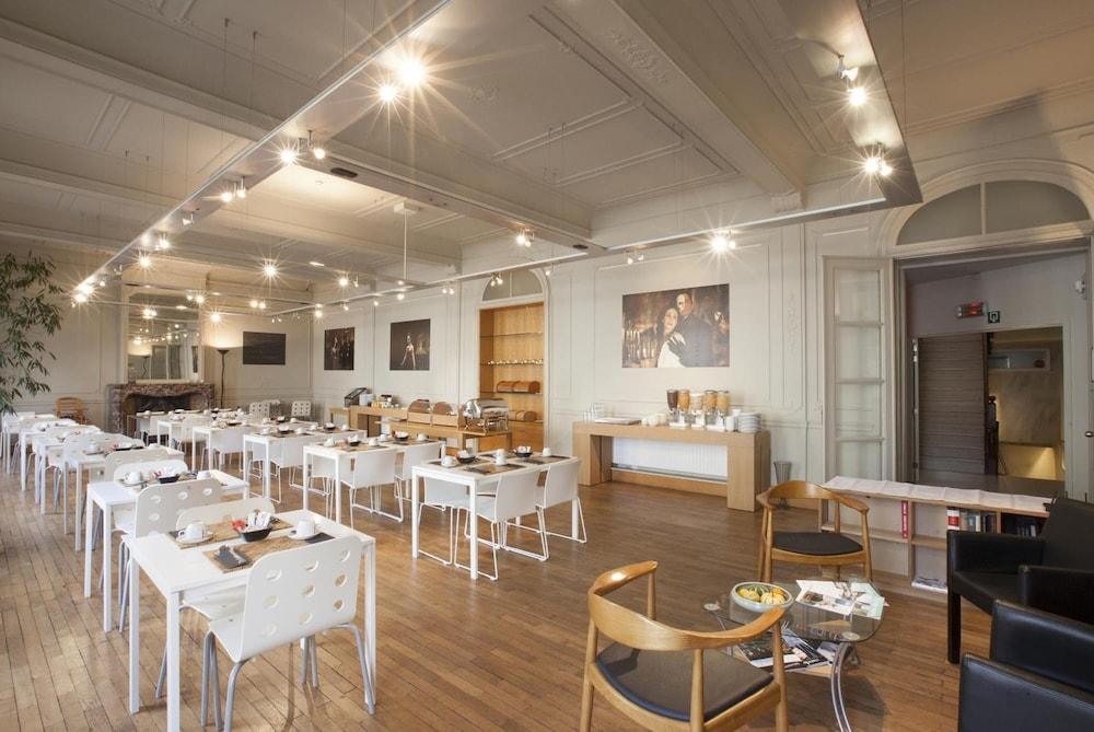 restaurant-cafeteria