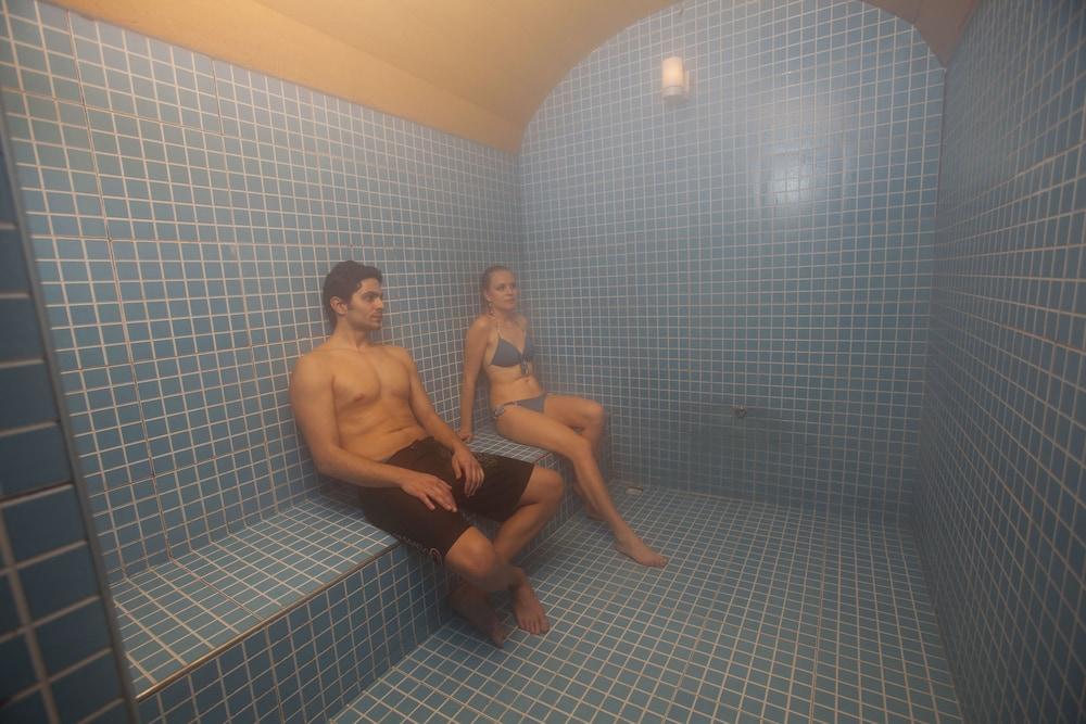 swimming pool spa