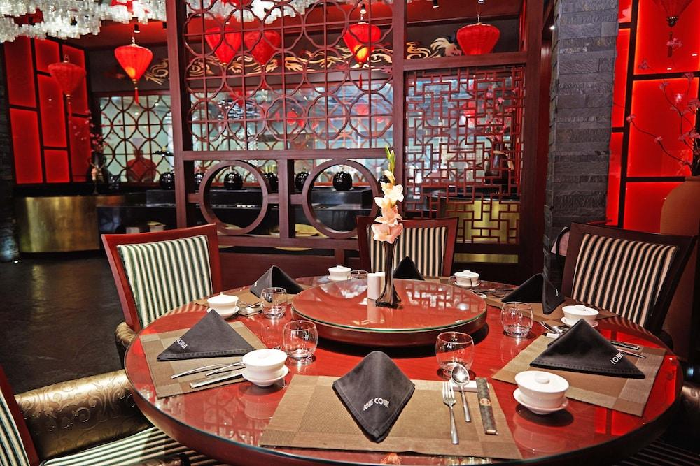 restaurant cafeteria