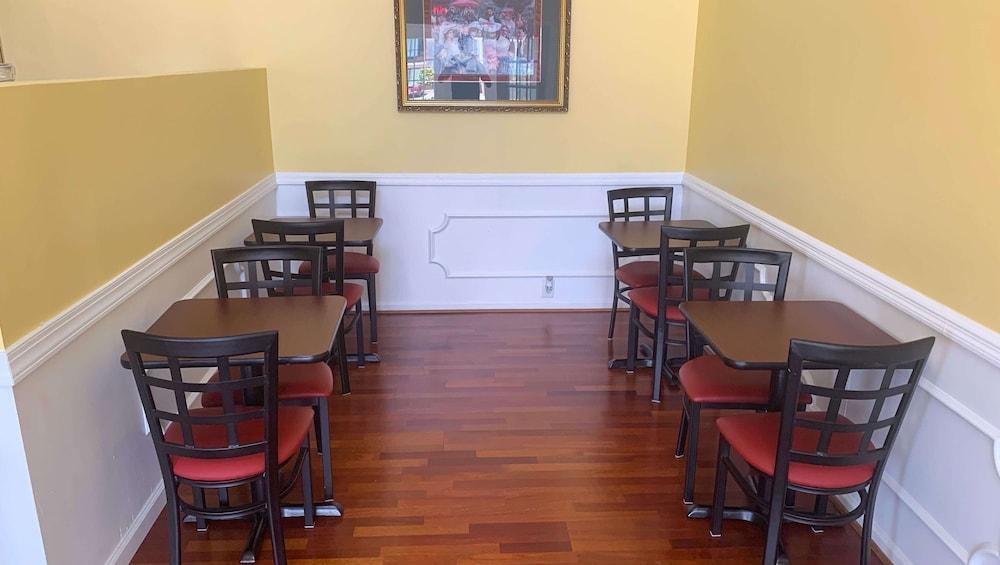 restaurant cafeteria