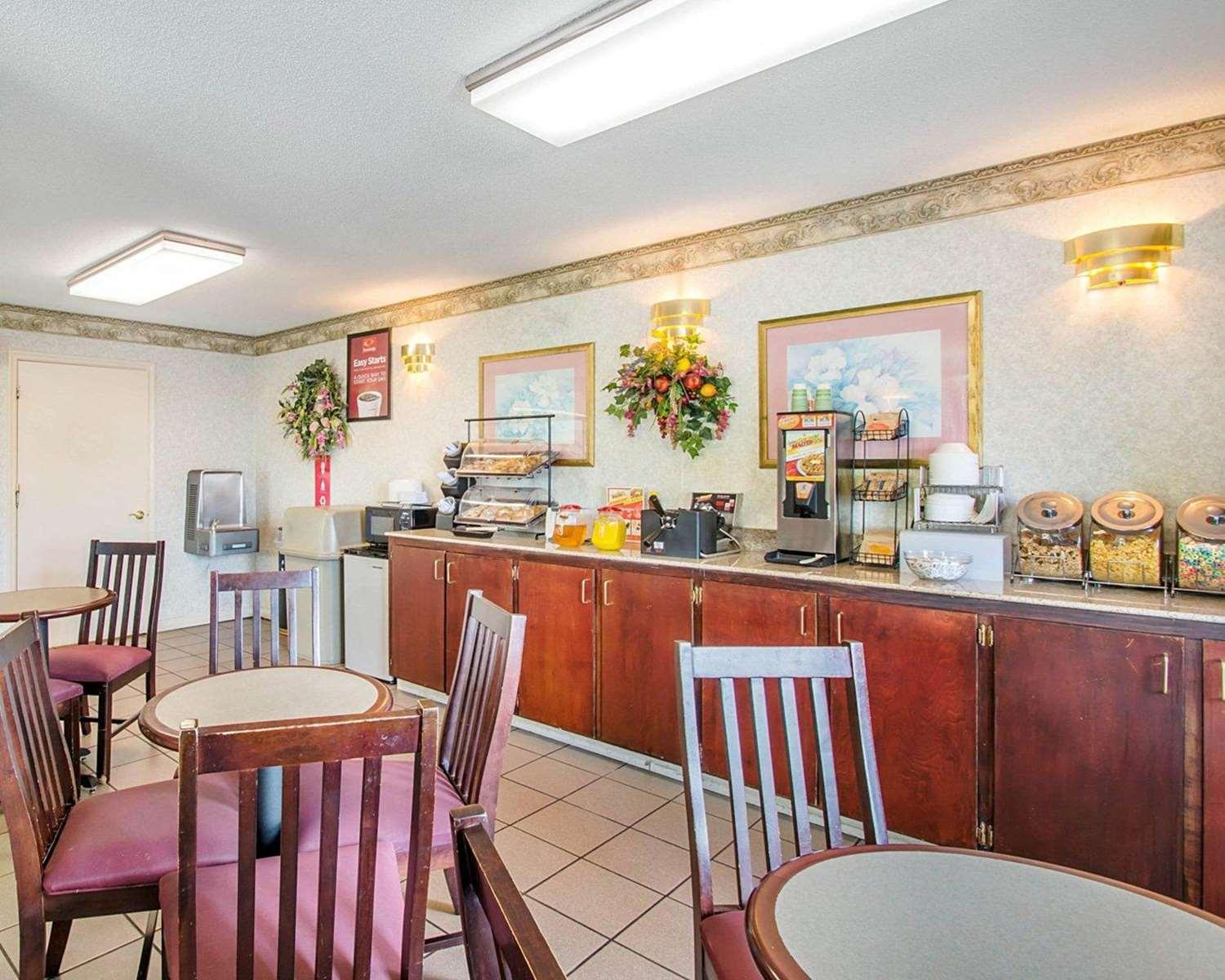 restaurant cafeteria