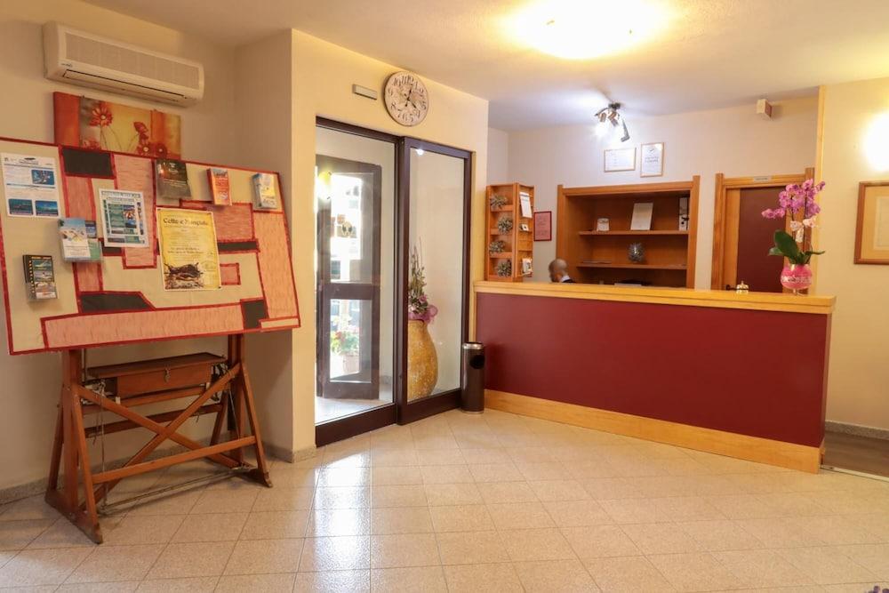 lobby