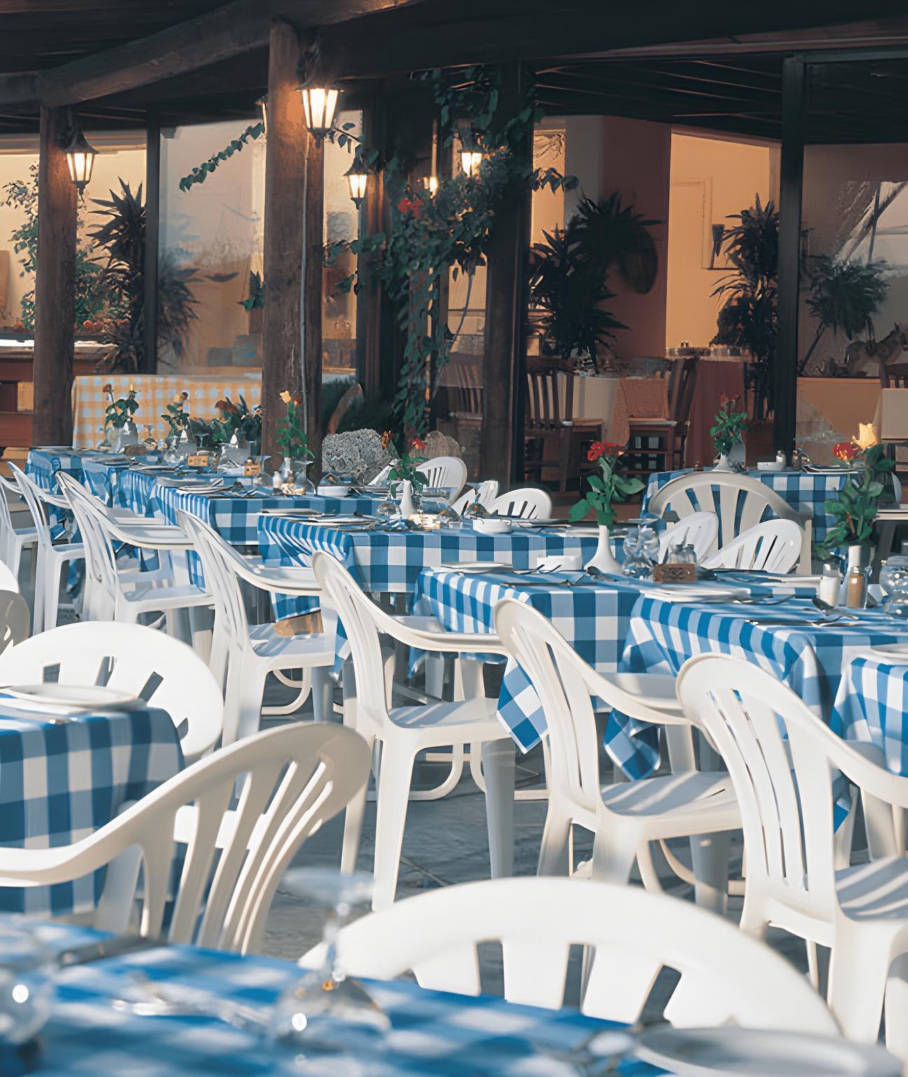 restaurant cafeteria