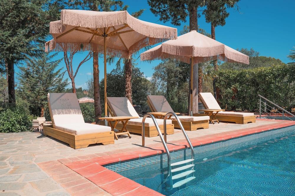 swimming pool spa