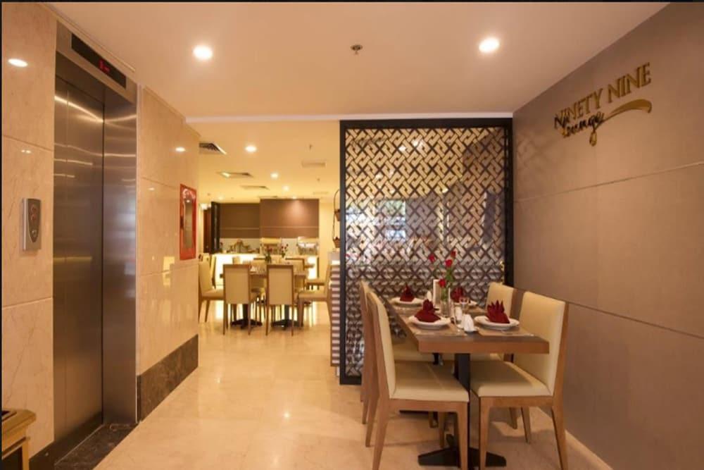 restaurant cafeteria