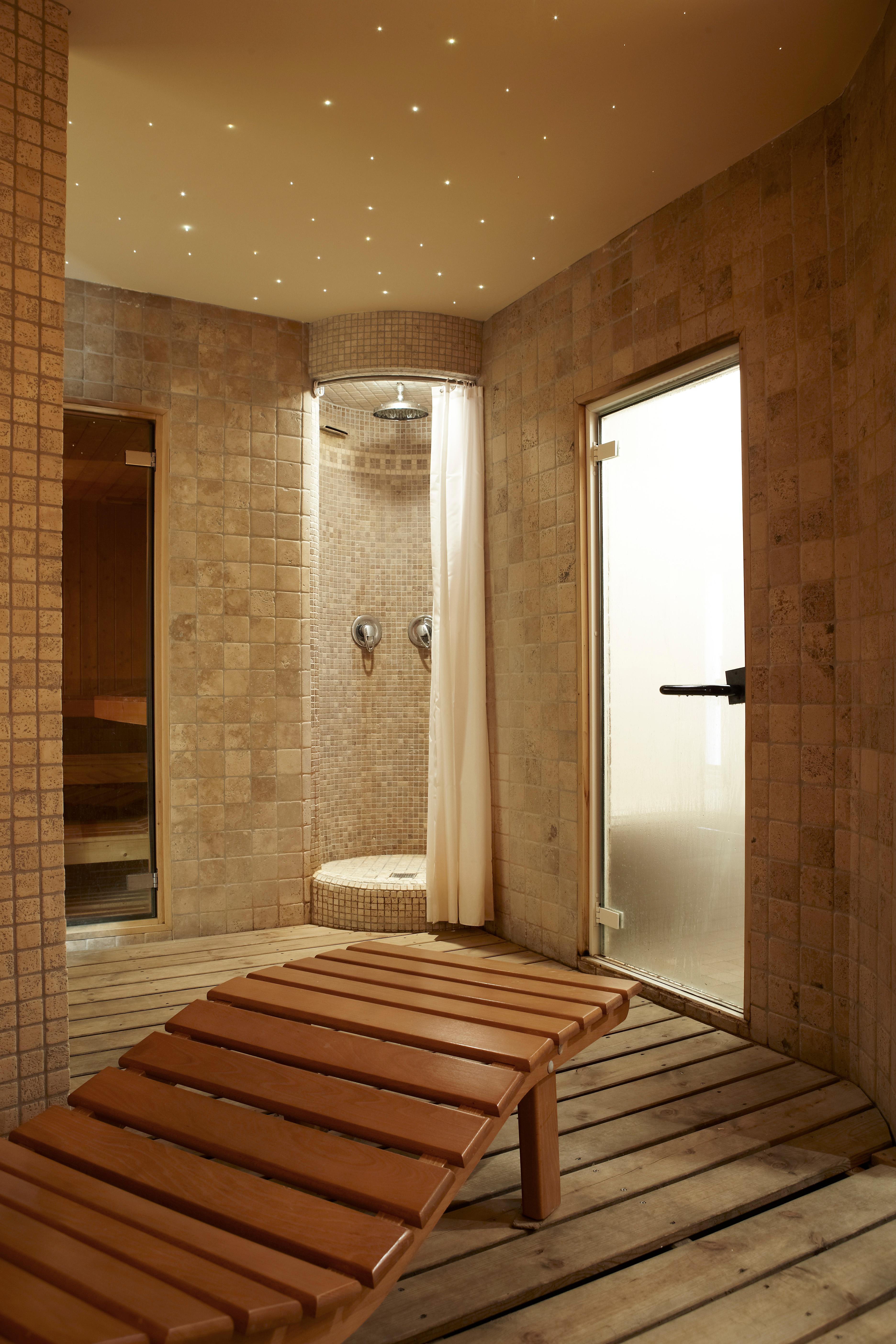 swimming pool spa