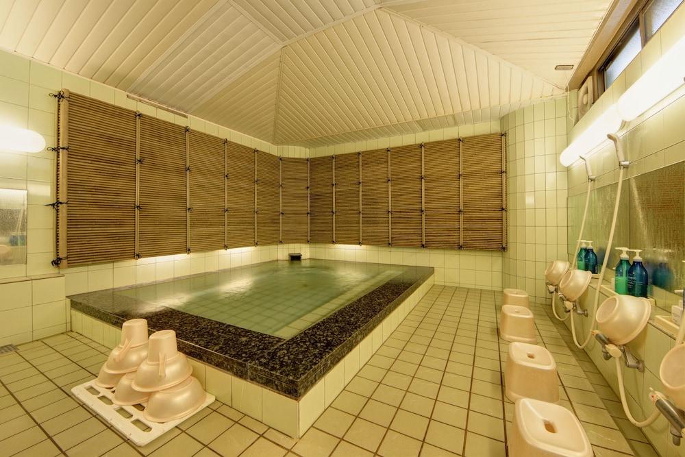 swimming pool spa