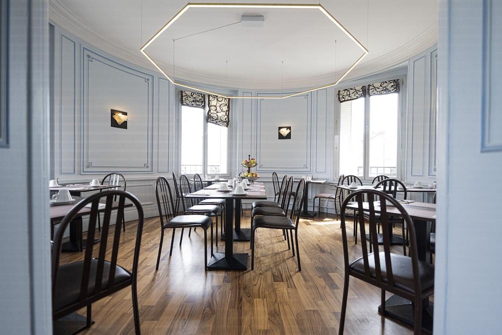 restaurant cafeteria