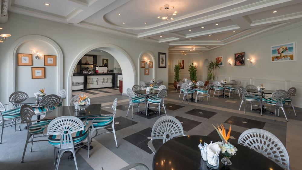 restaurant-cafeteria
