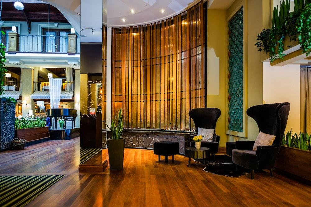 lobby