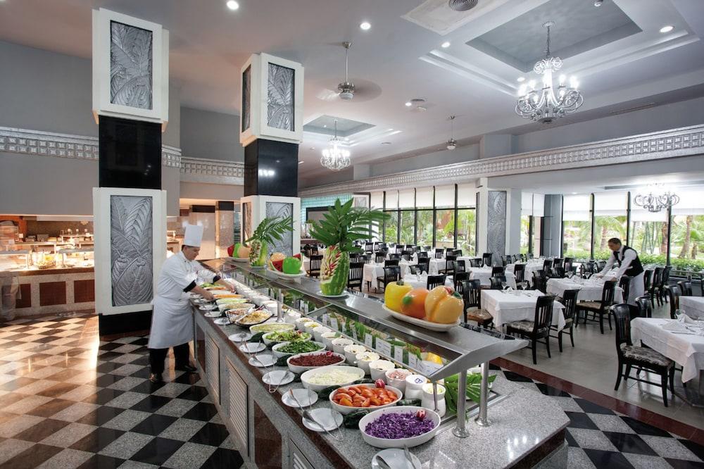restaurant-cafeteria