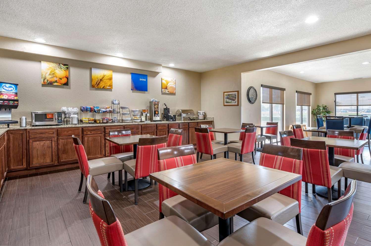 restaurant cafeteria