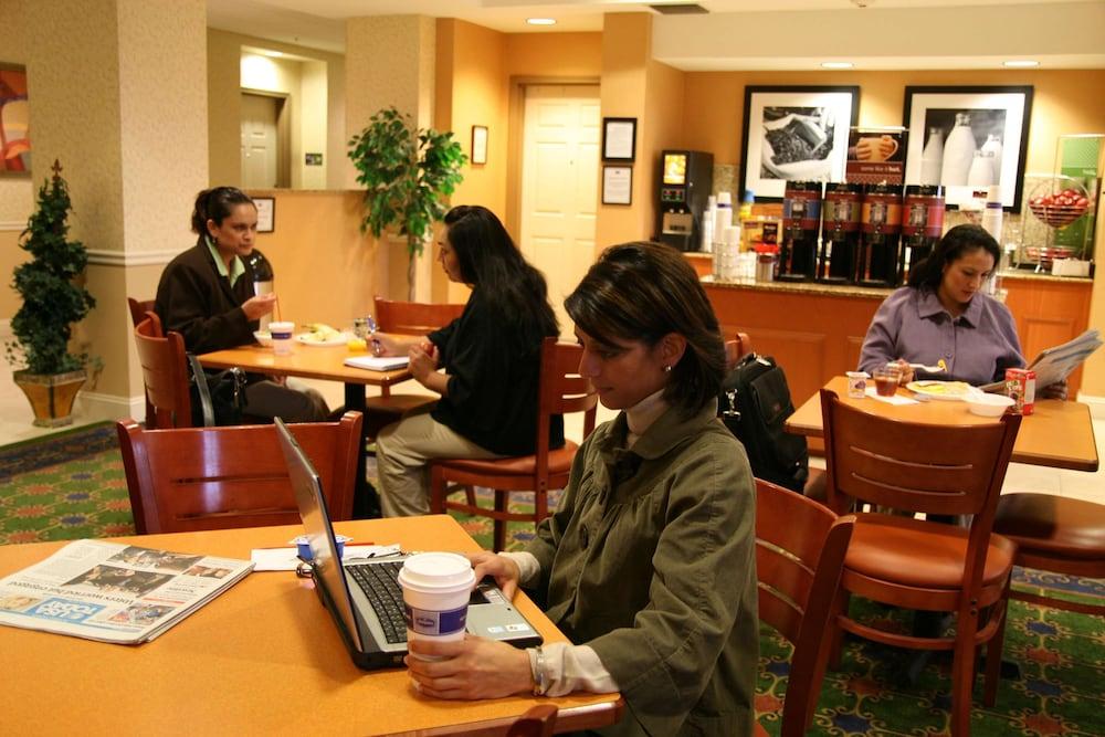 restaurant-cafeteria