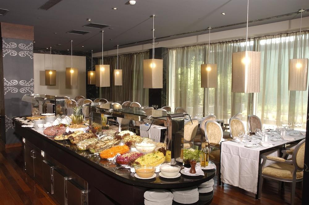 restaurant-cafeteria