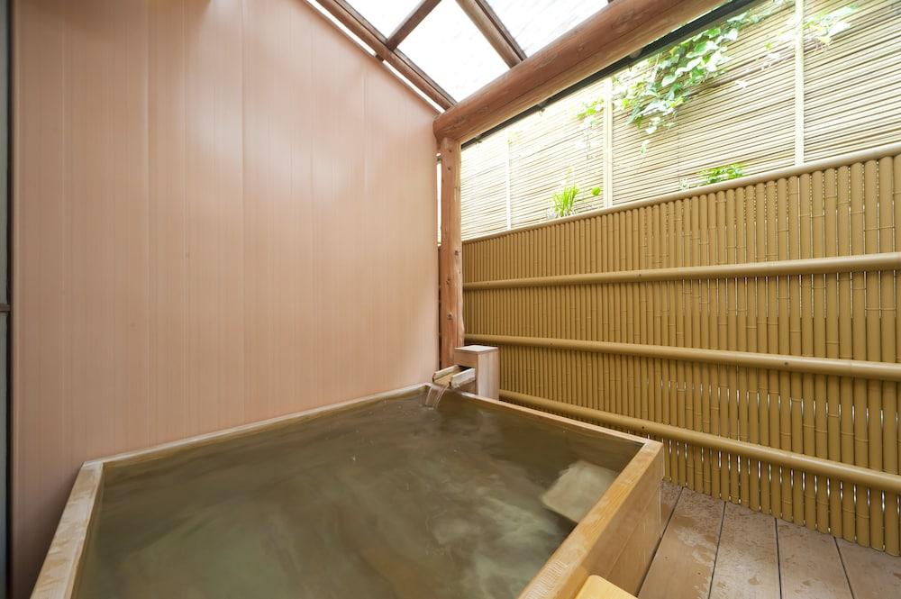 swimming pool spa