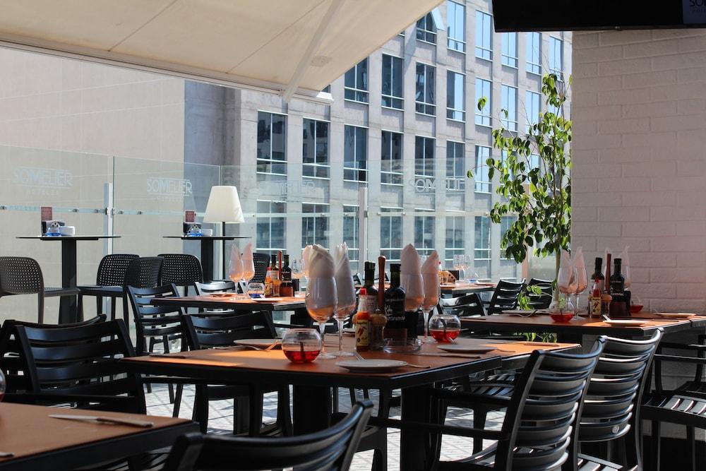 restaurant cafeteria