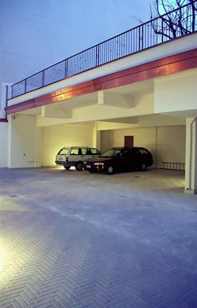 garage