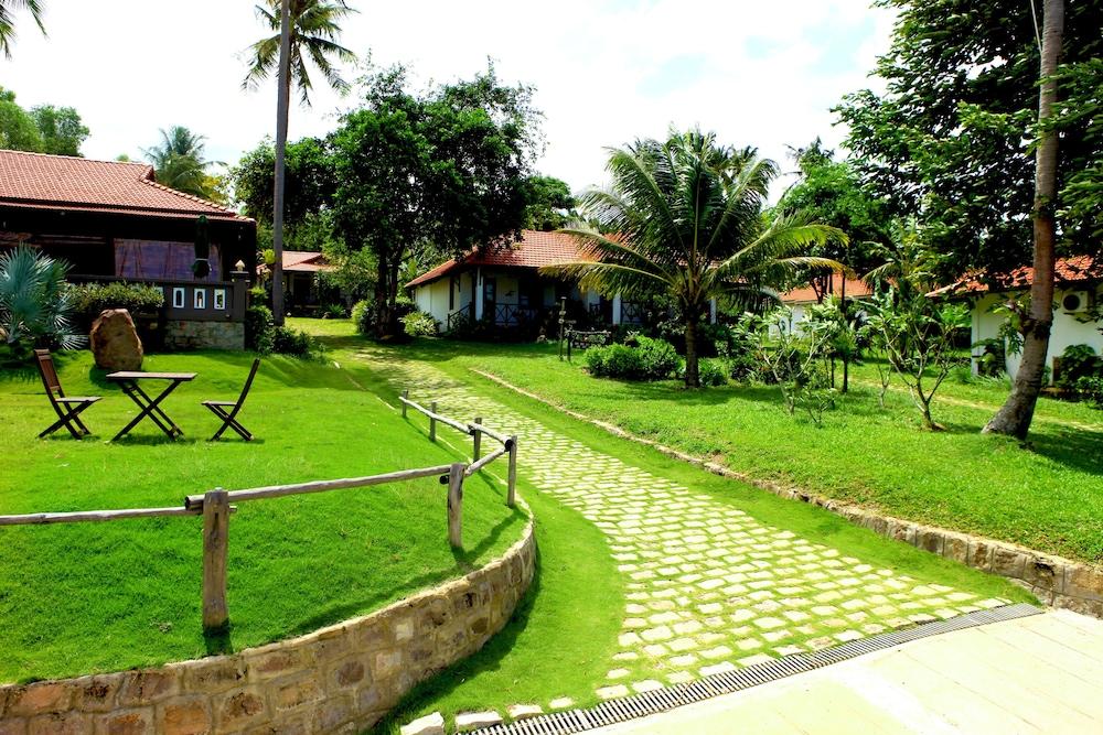 surroundings